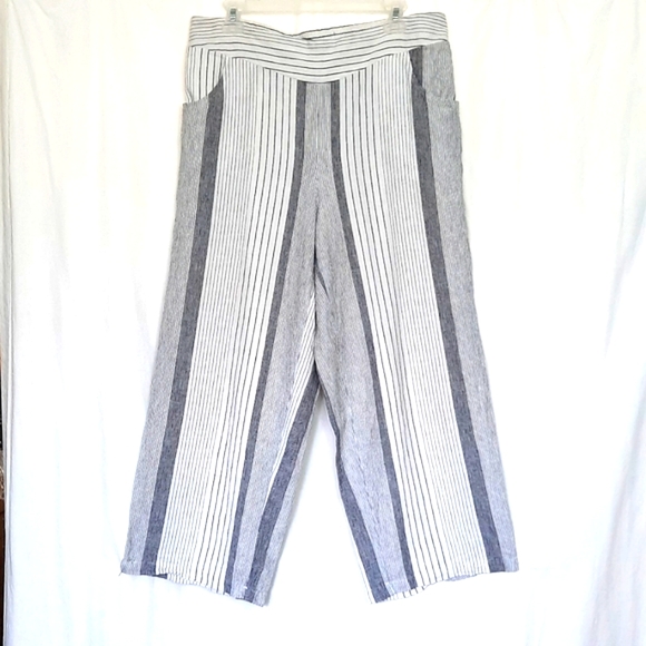 PICADILLY ๐ CANADA Wide Leg Crop Pants, Stripes, Pockets - Picture 1 of 5